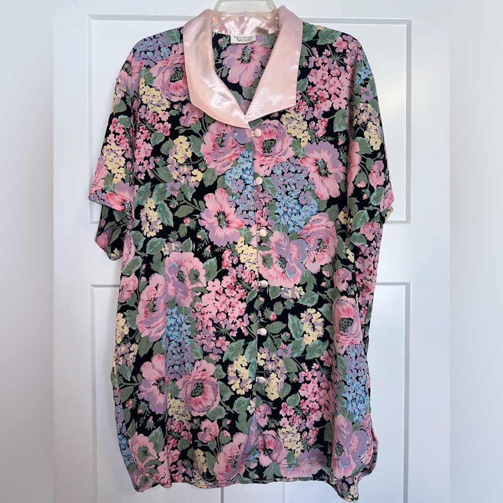 Vtg Victoria’s Secret gold label floral button nightgown Sz M/L